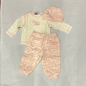Rocawear Baby Set in Cream and Light Pink